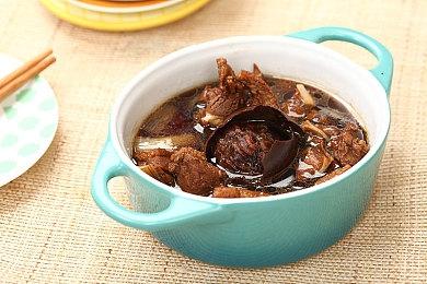 《发条革命》灵感来自《吸血鬼：避世之血族》